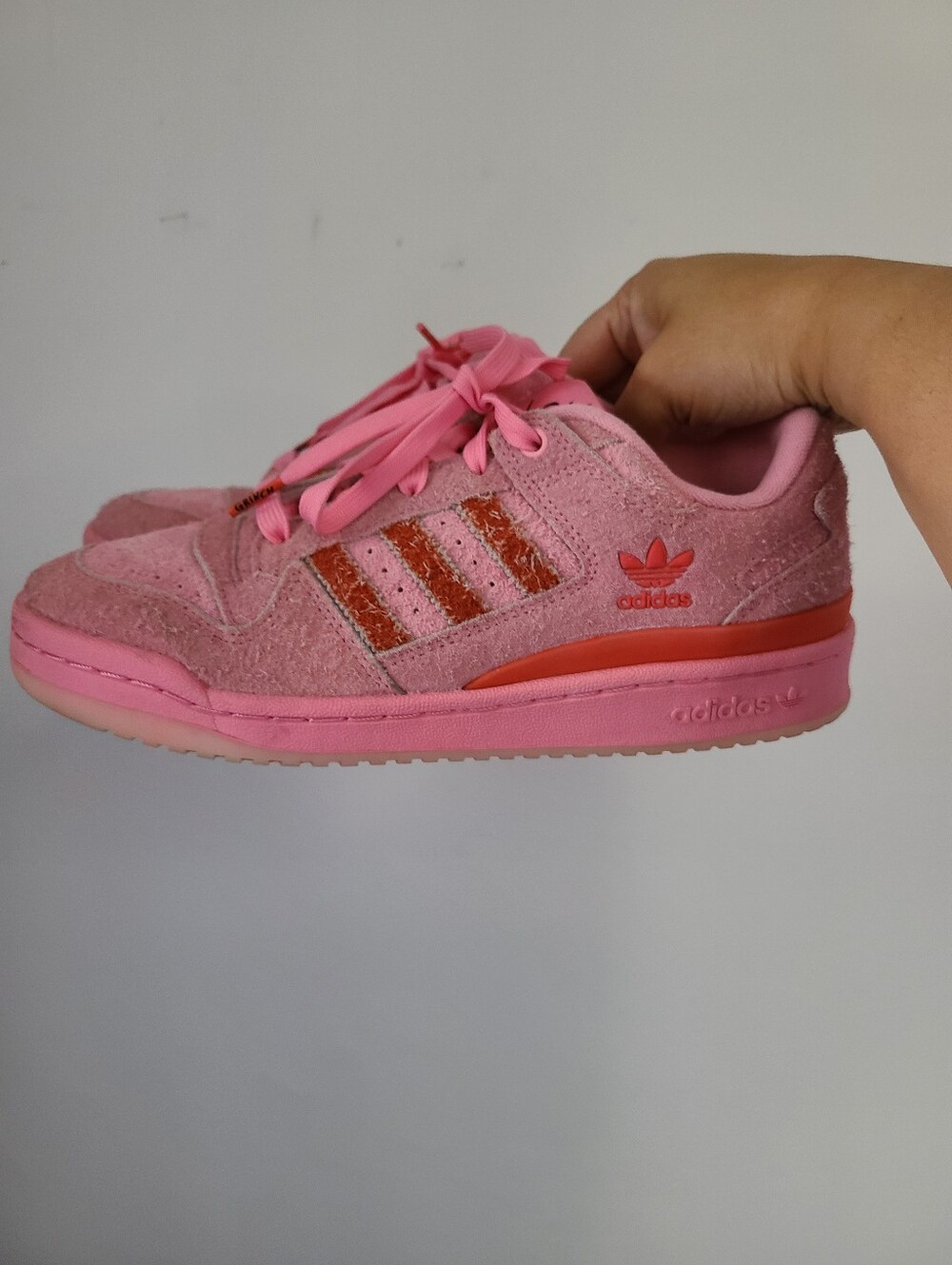Adidas Forum Low The Grinch Pink Fuzzy Red Stripes Women's Size 7.5